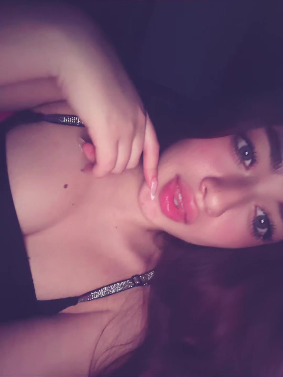 @🦦