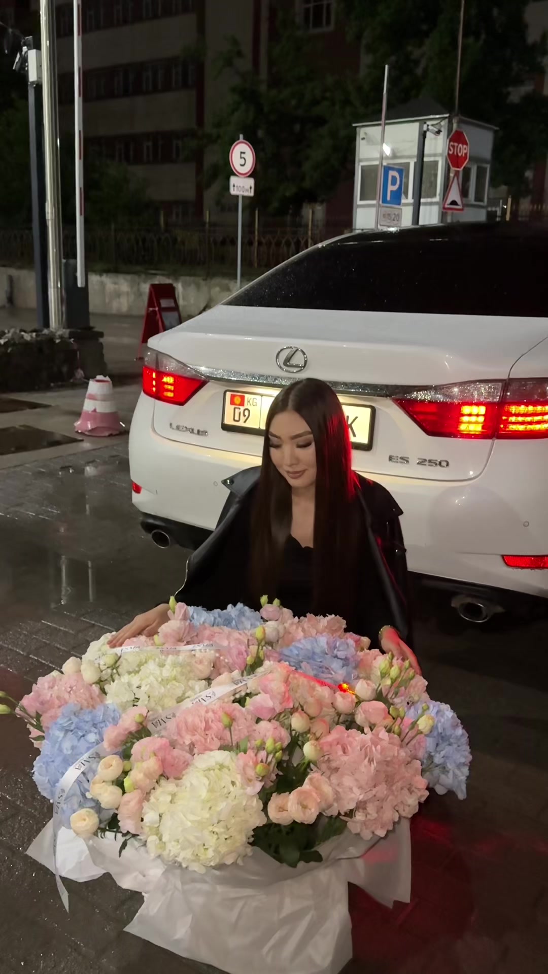 @𝒜.
