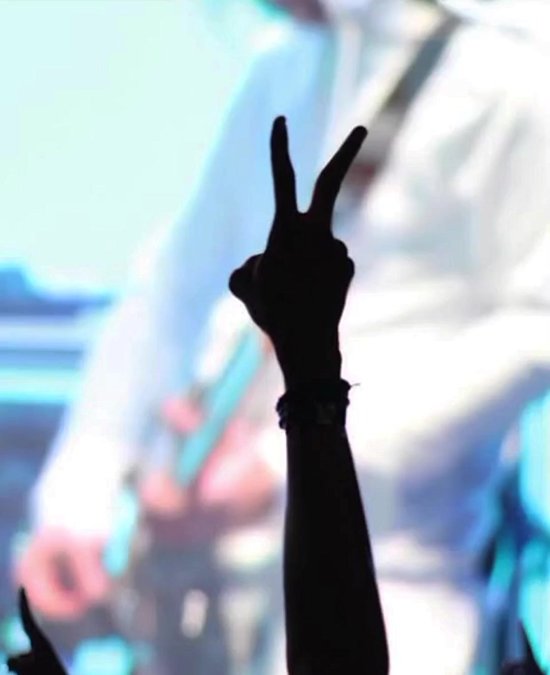 @schatzi☮️