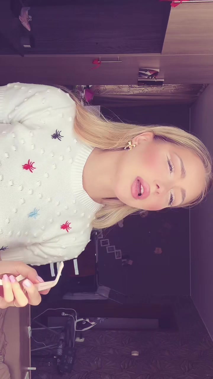 @aveazokak