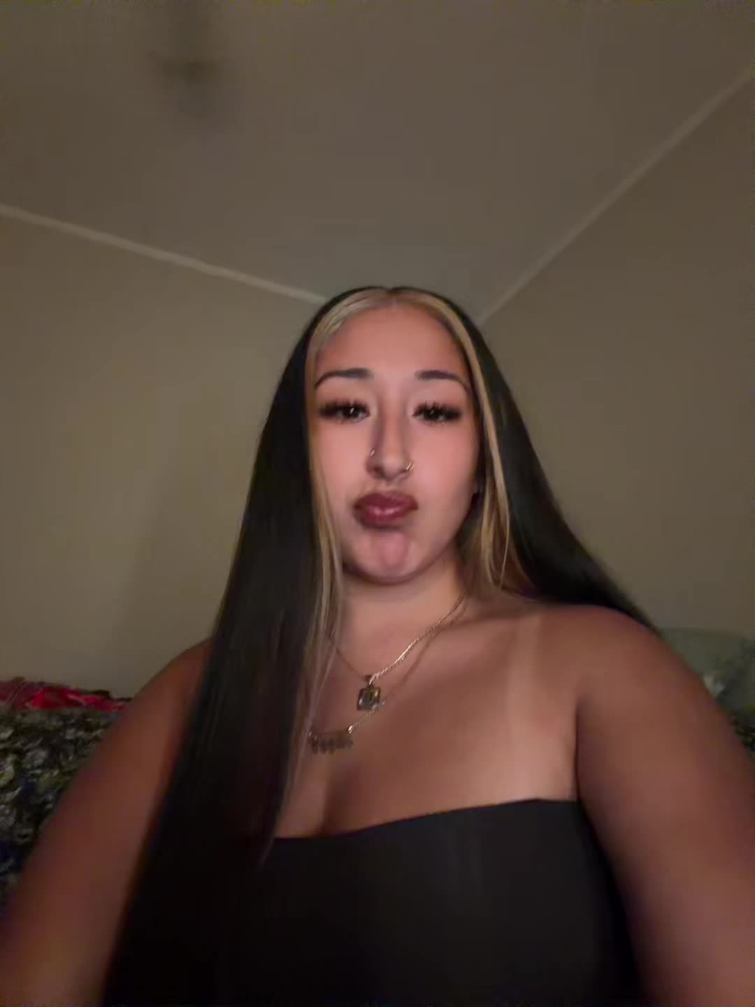 @lizzypooh