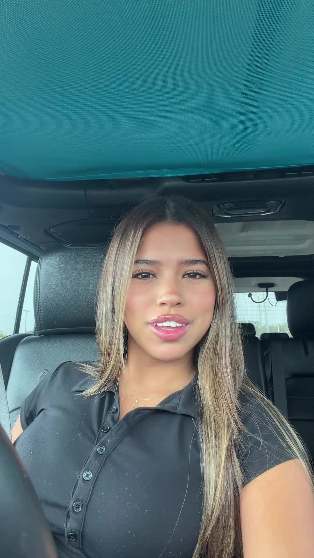 @daniela