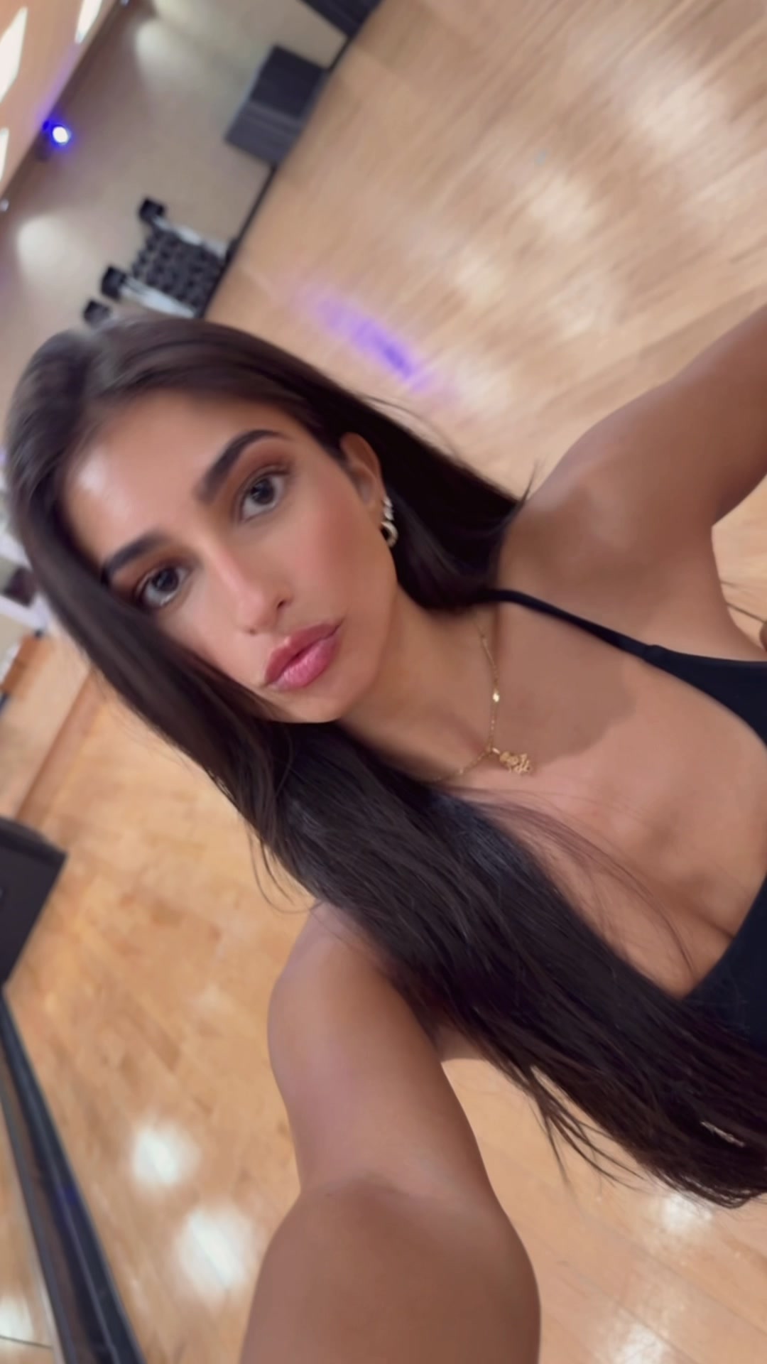 @Lara