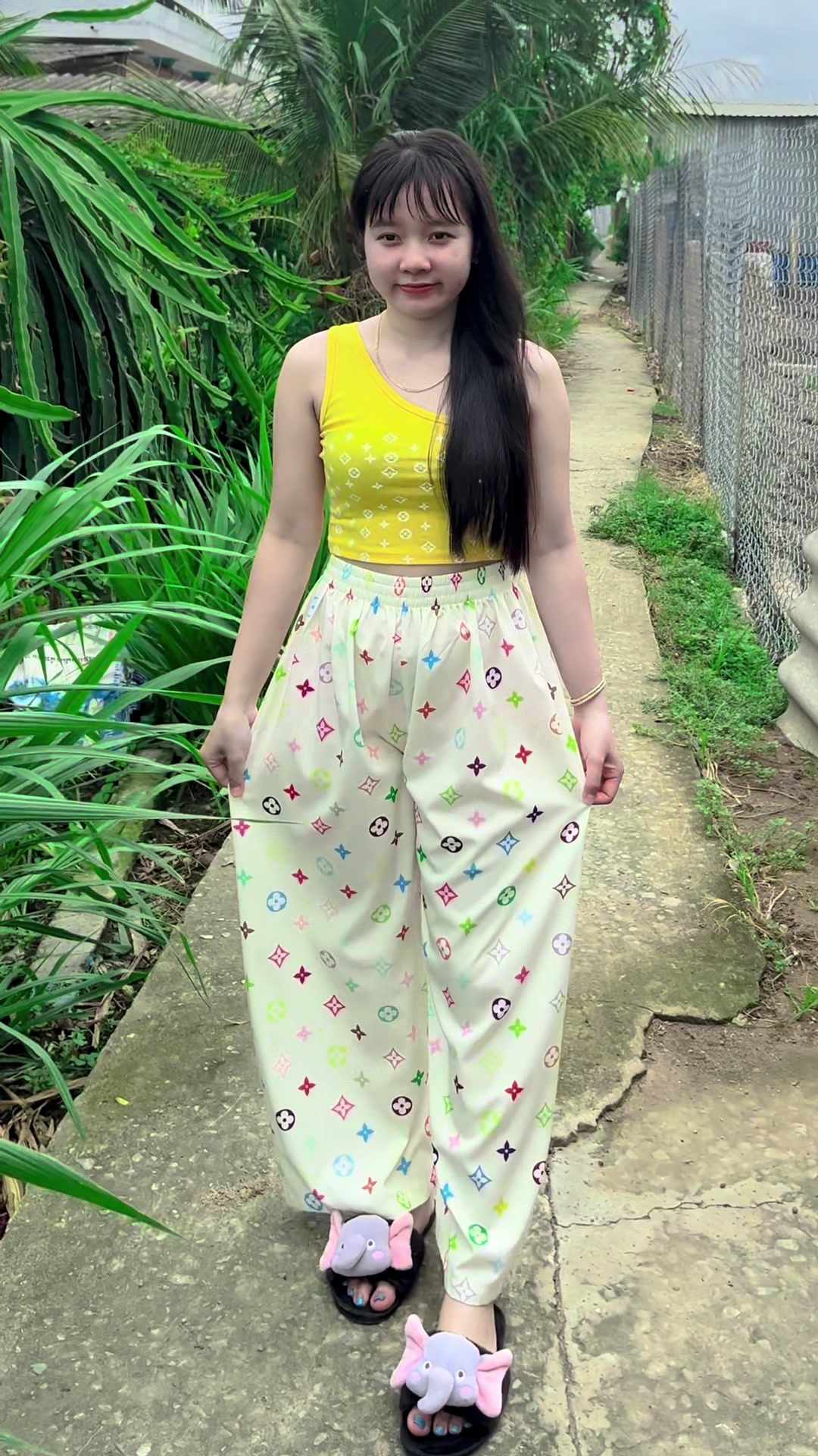 @Cẩm Tr&uacute;c