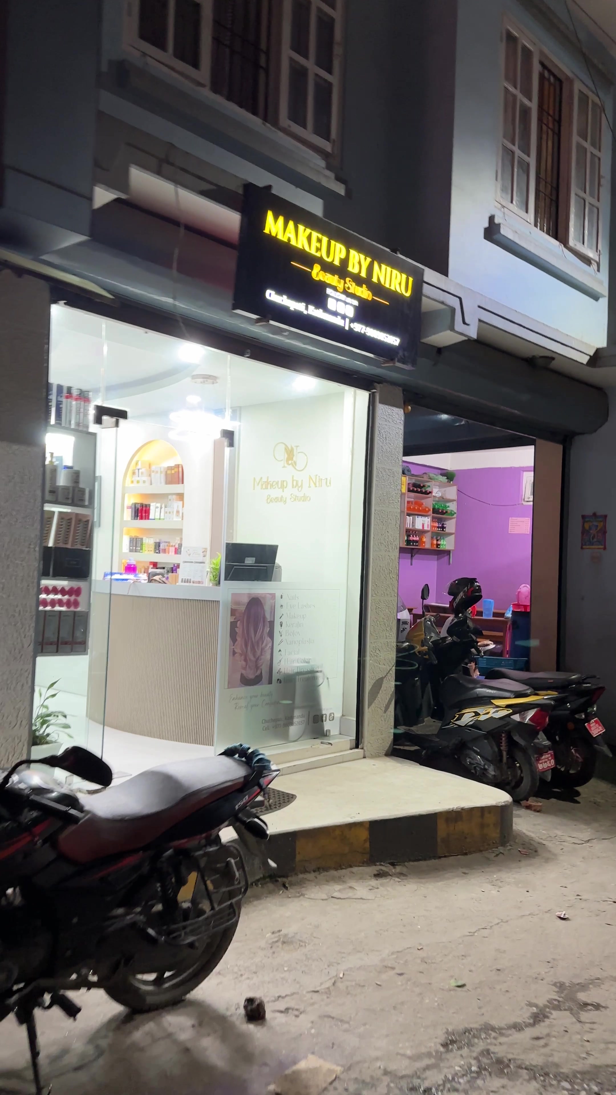@Makeupbyniru beauty studio