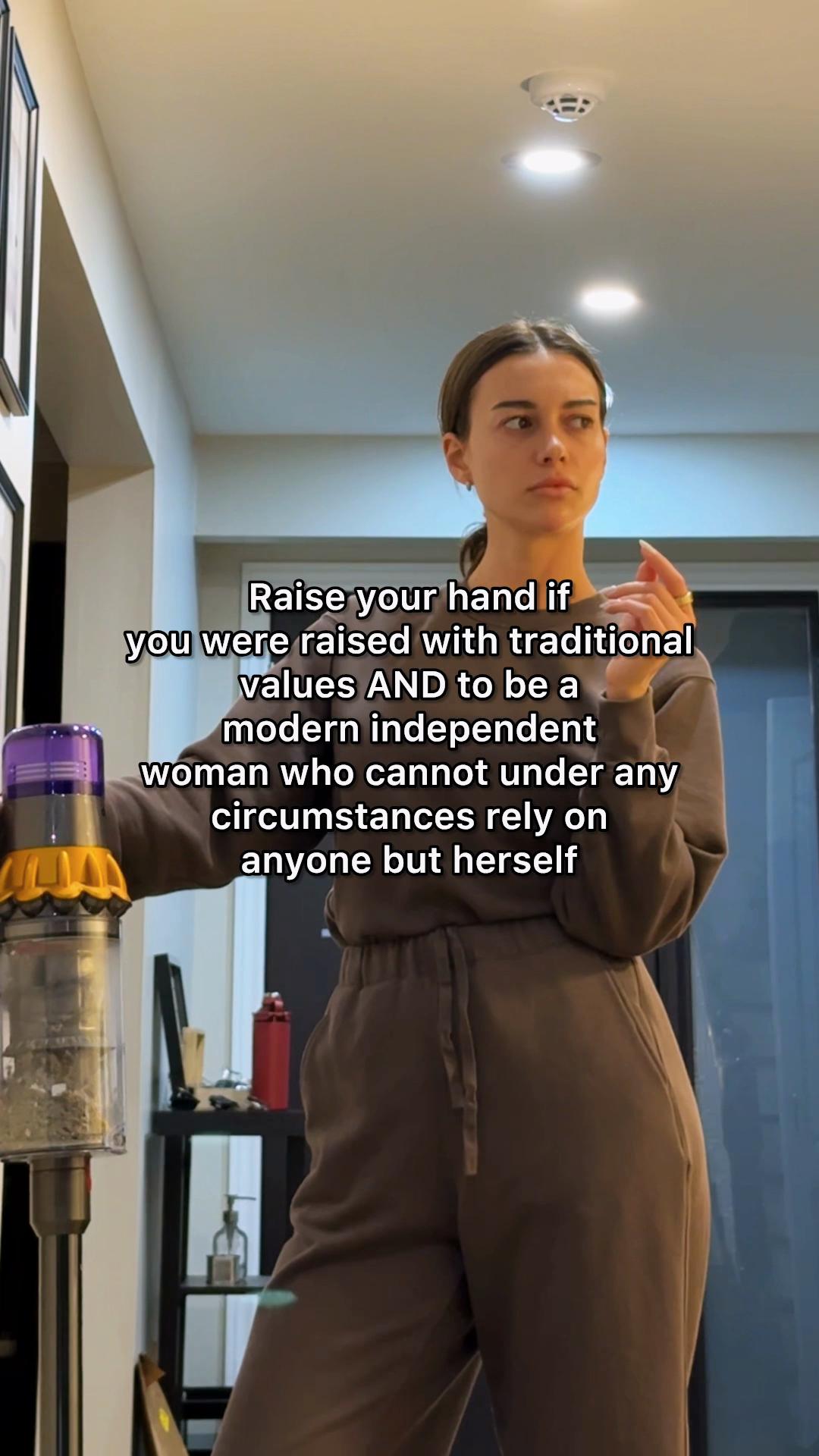 @Cristina Cataman