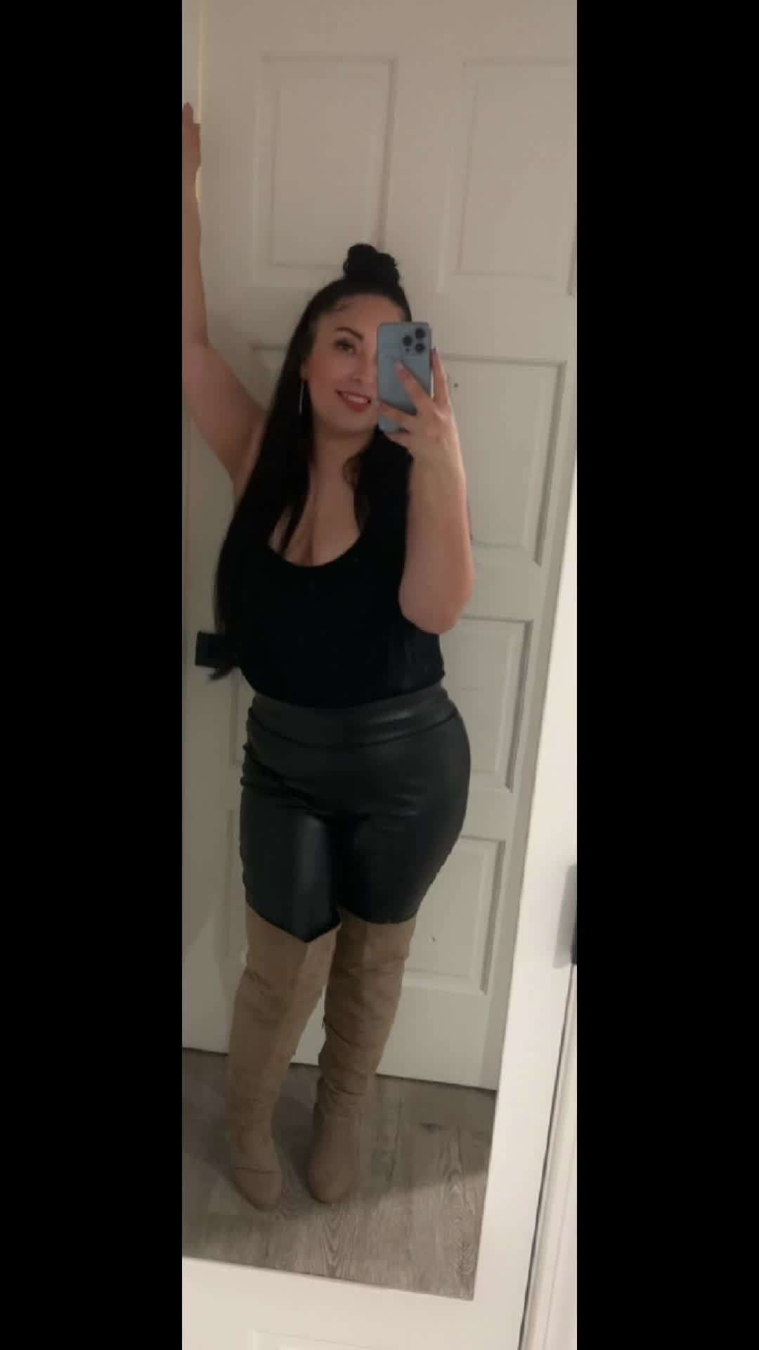 @Mia