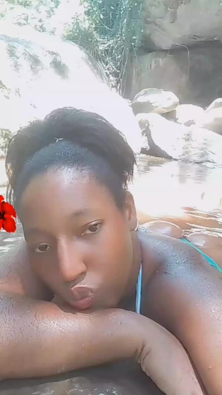@lindamara
