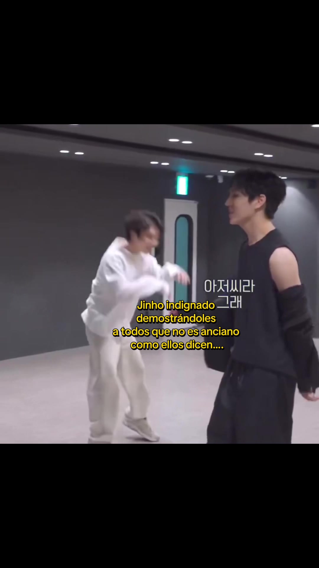 @Los cachetitos de Jinho🍑🐿️