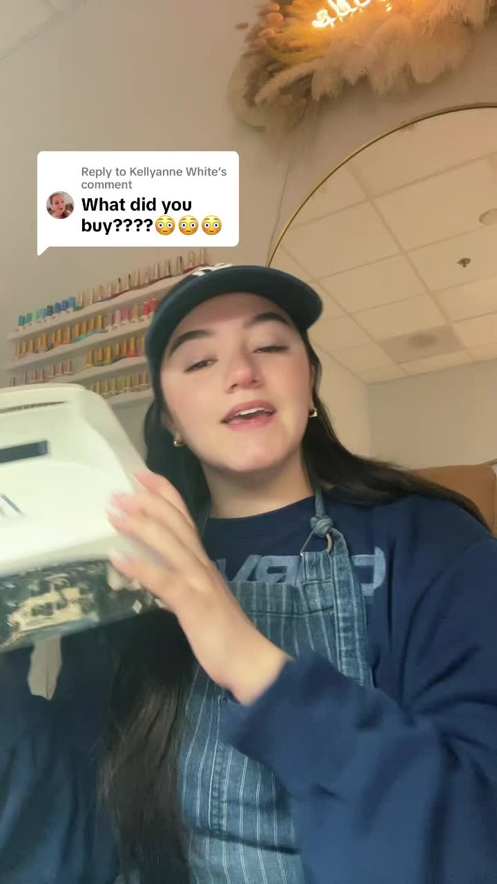 @Elaina