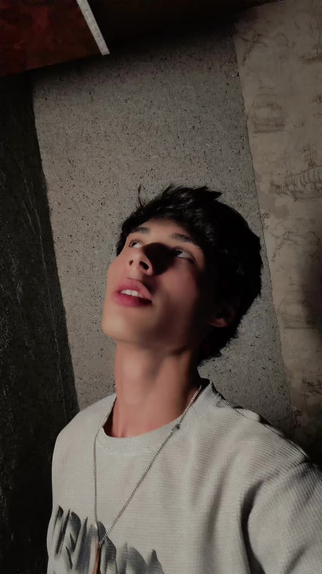 @LAYNPIT!