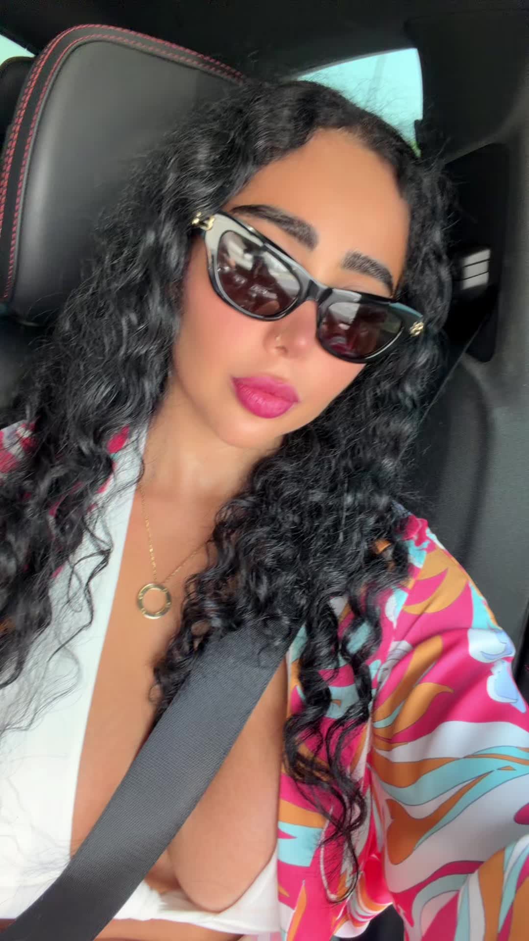 @melikam.mo