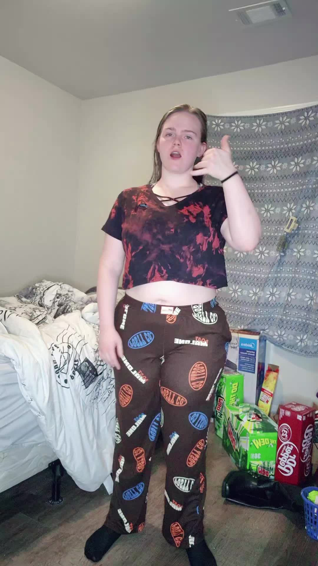@RandomQueen25