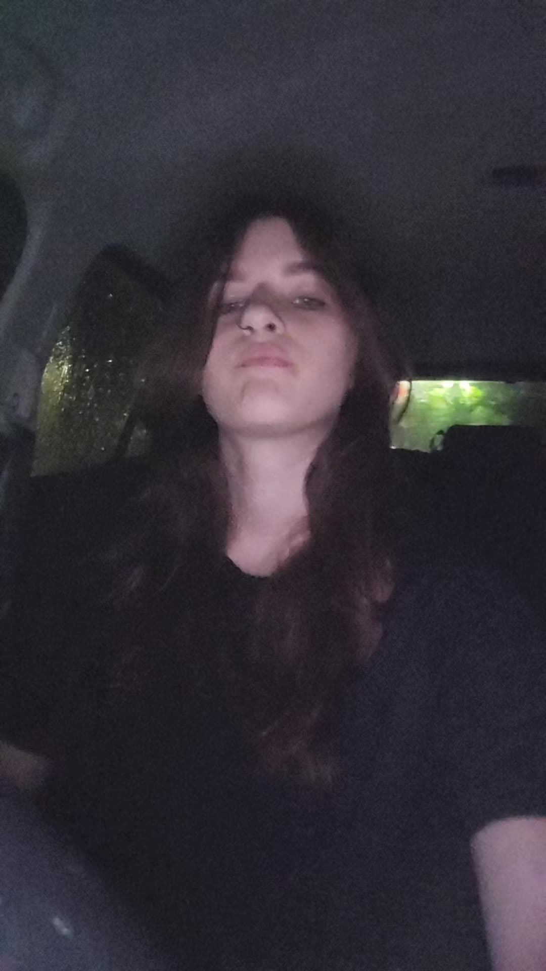 @Mae