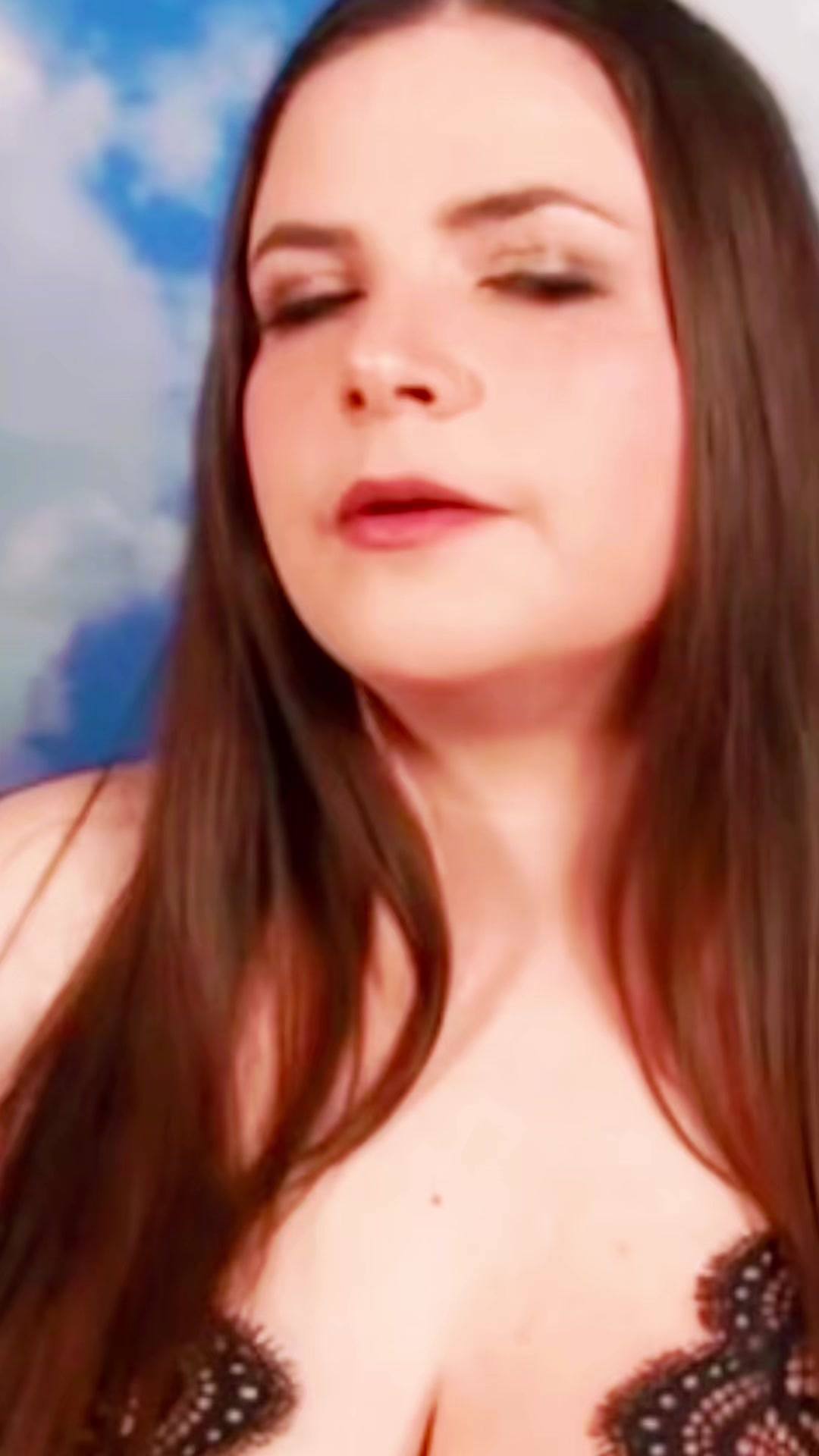 @Miss Kelle Martina