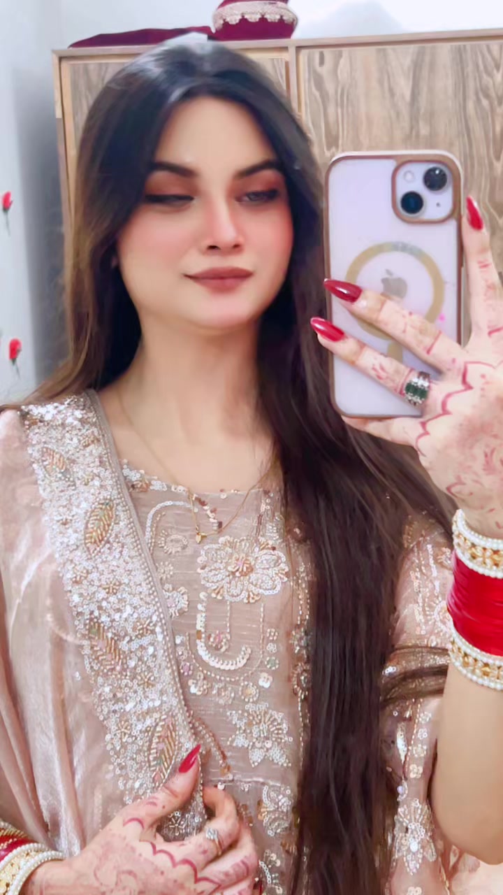 @Emaan🕊️✨