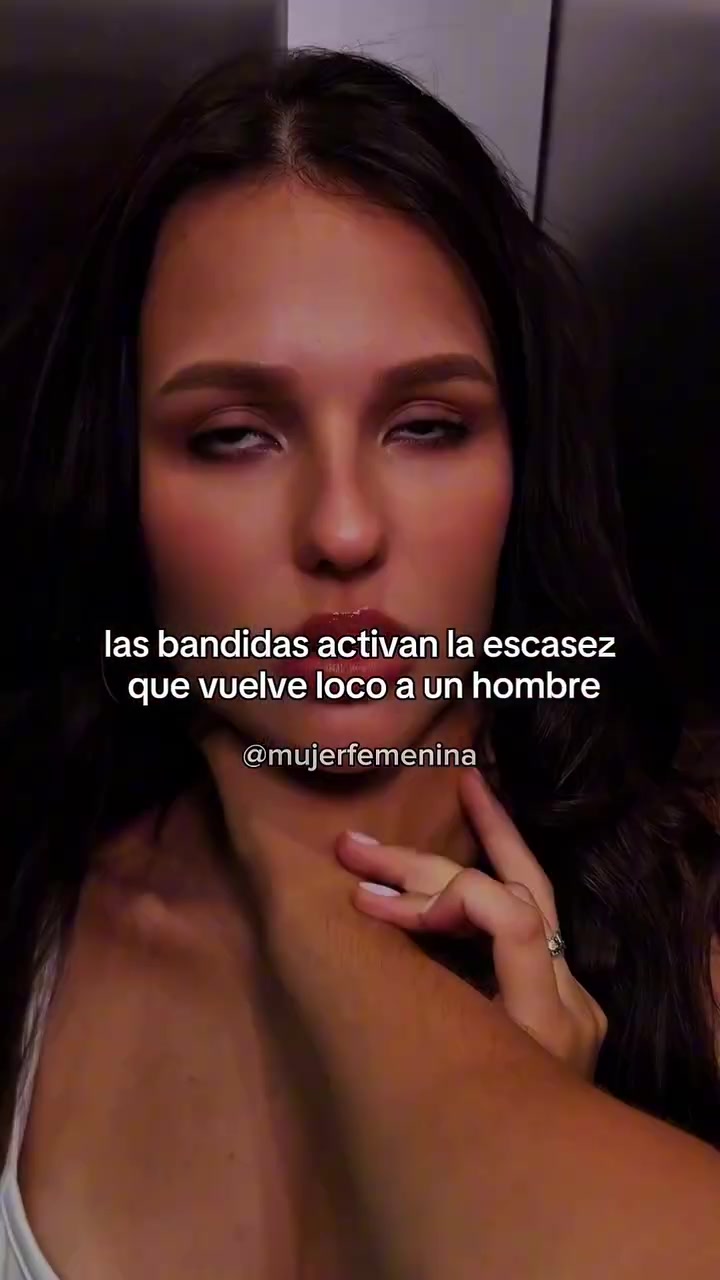 @Mujer Femenina