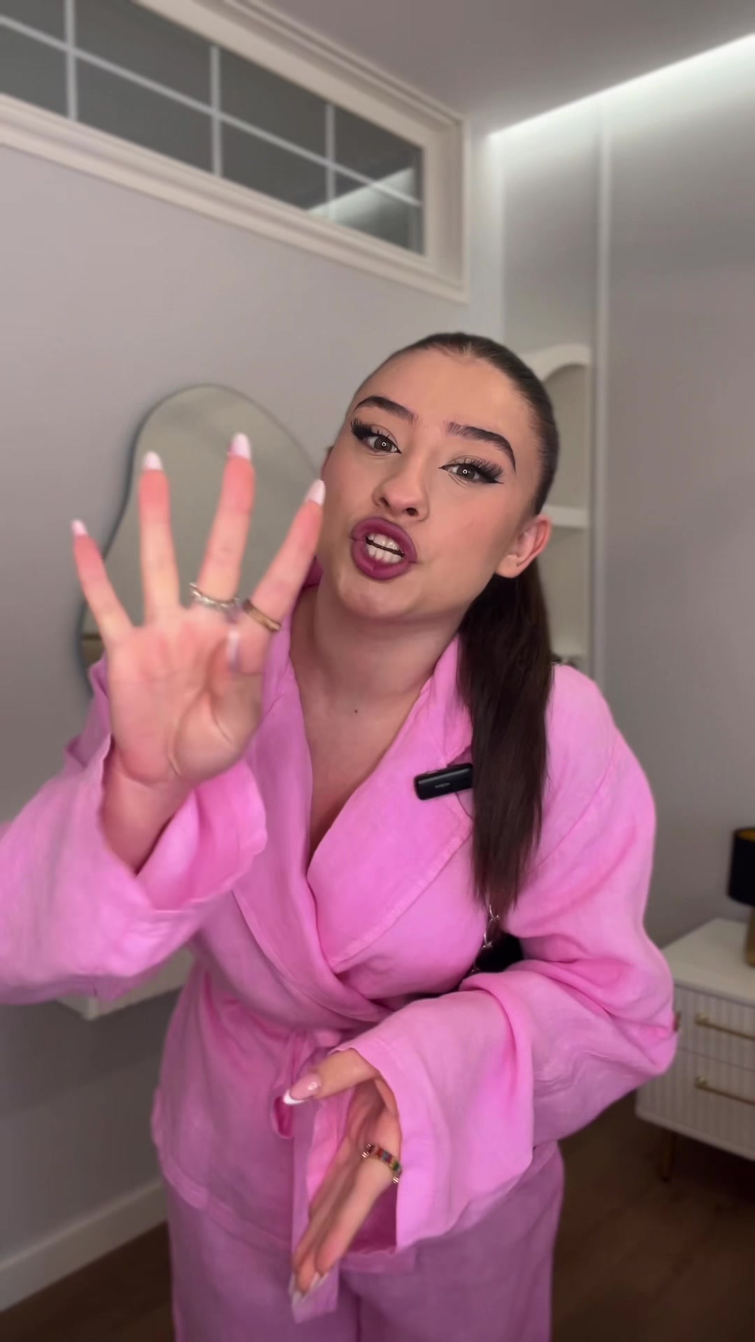 @𝐊𝐑𝐈𝐒𝐓𝐈𝐍𝐀 💎