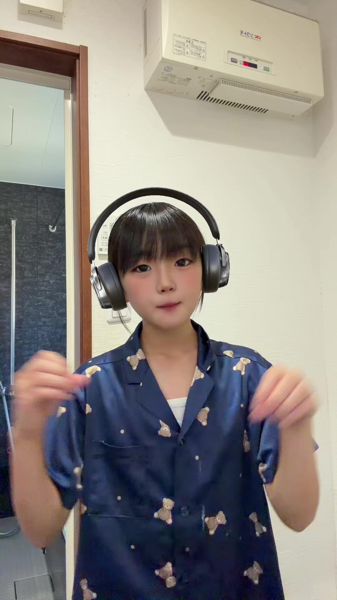 @みこ