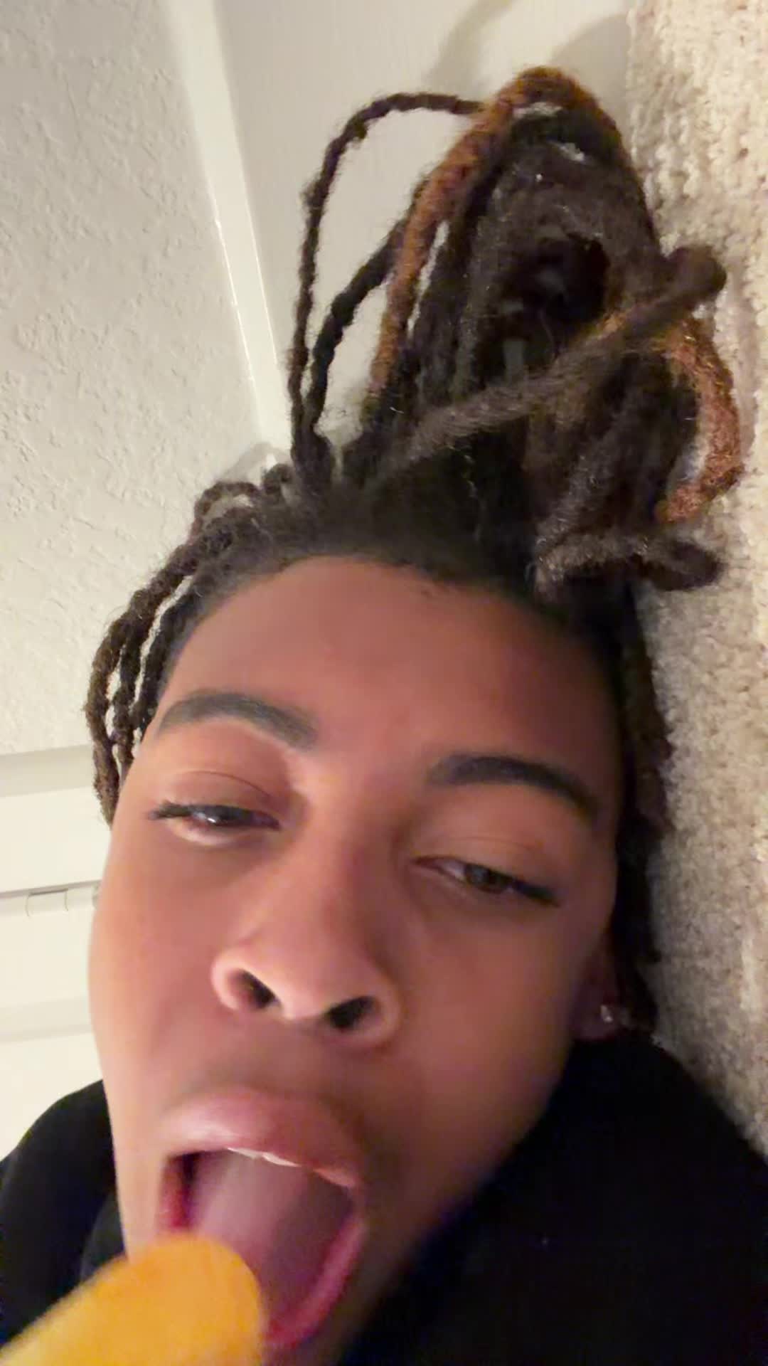 @EliXtorey