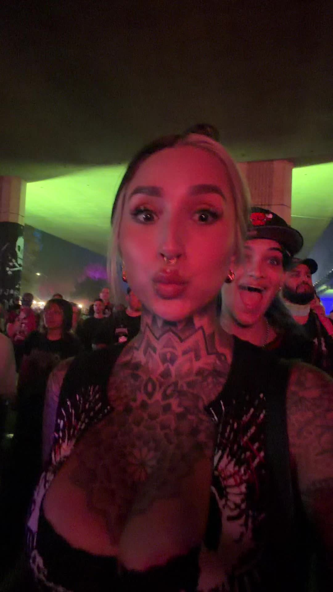 @Split_tongue_bri