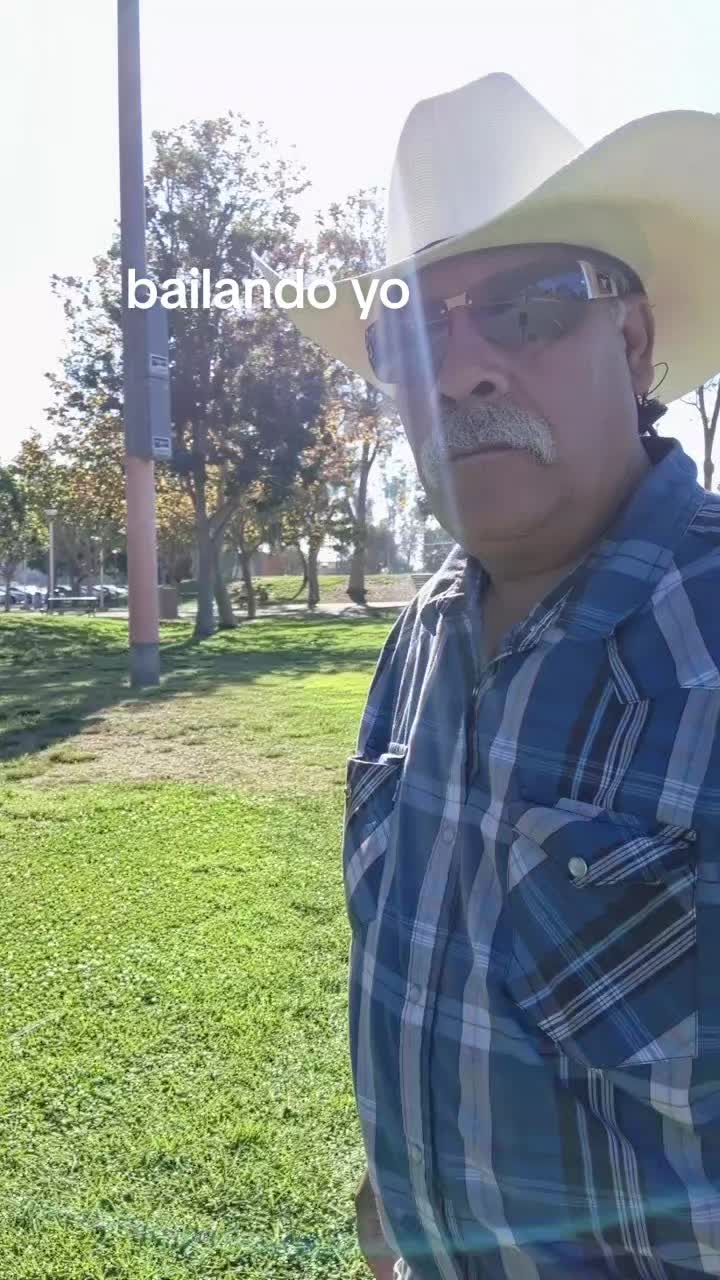 @Delfino