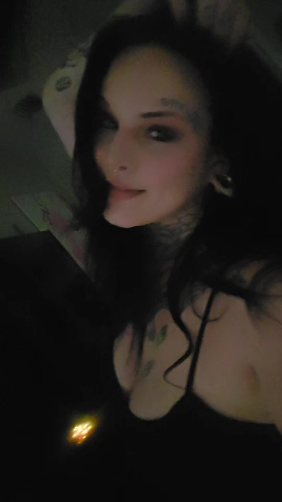 @Amber_pokesholes