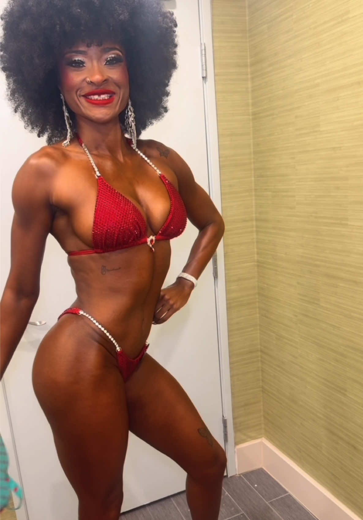 @CurlyHairToya