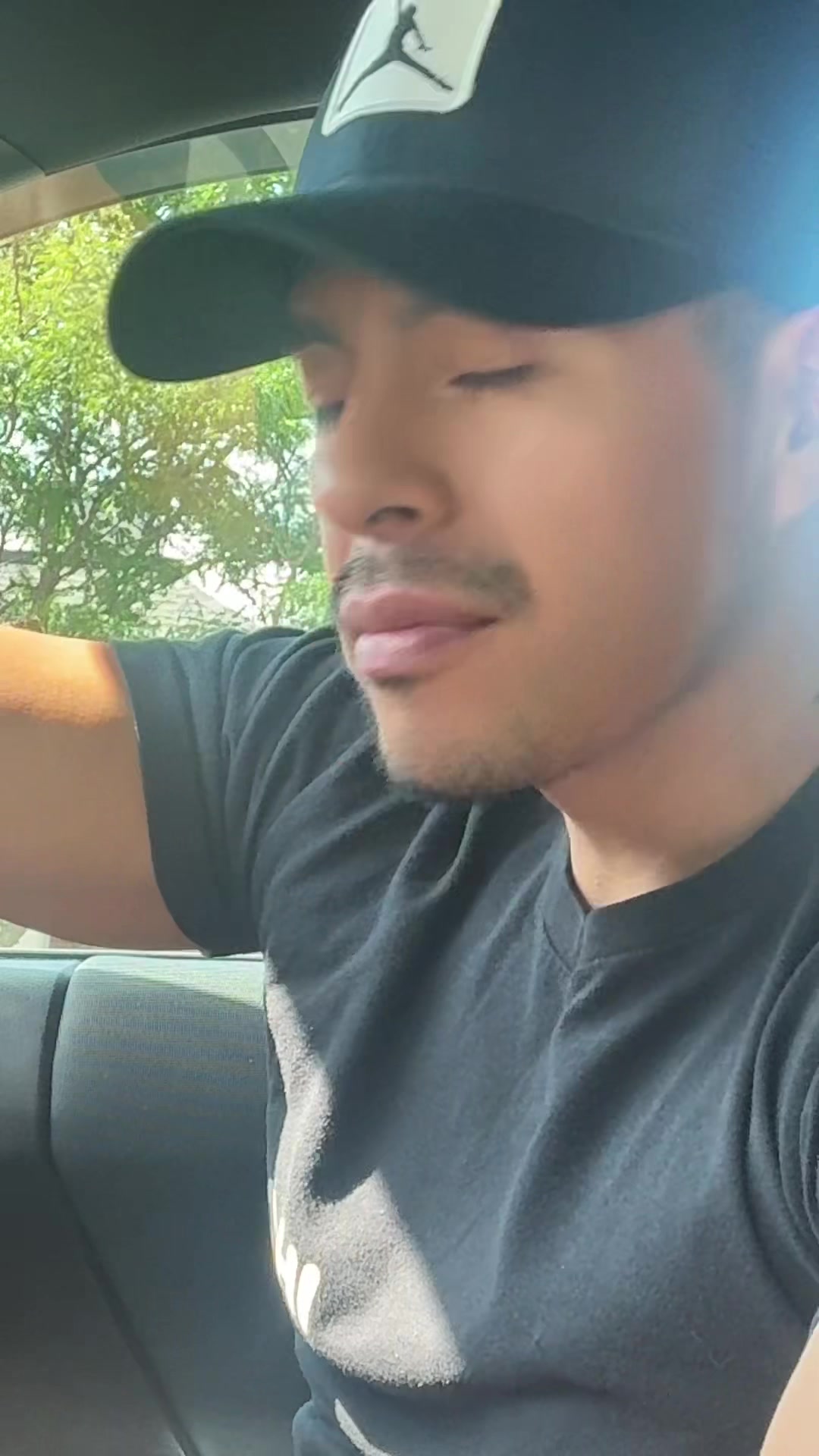 @Elias Gomez official