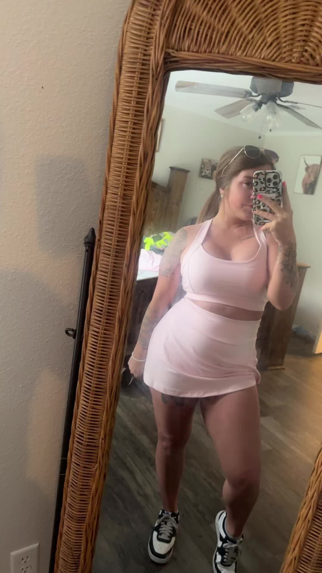 @Tierradenay97