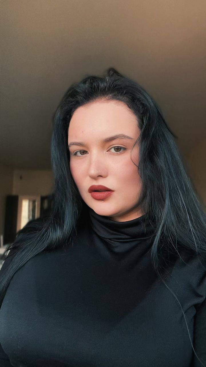 @_naya_