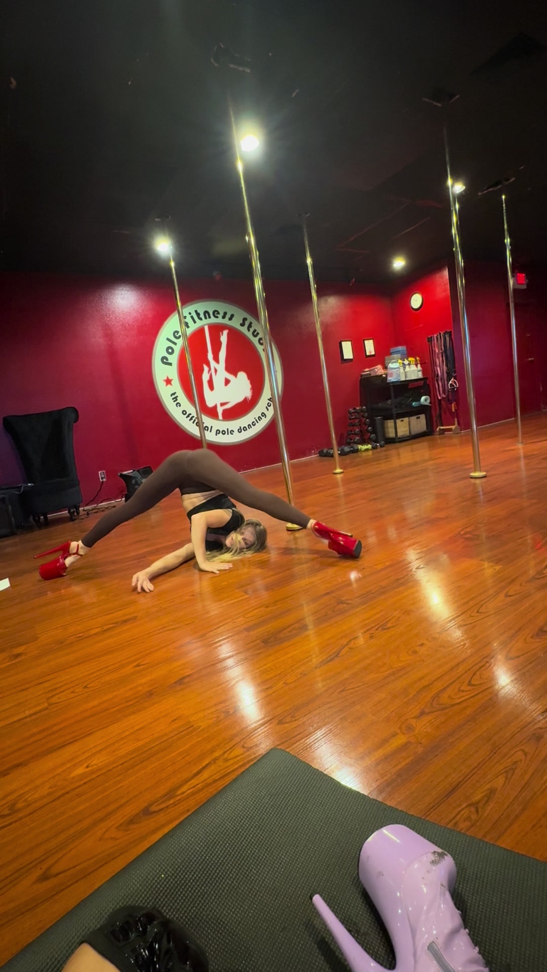 @polefitnessstudio