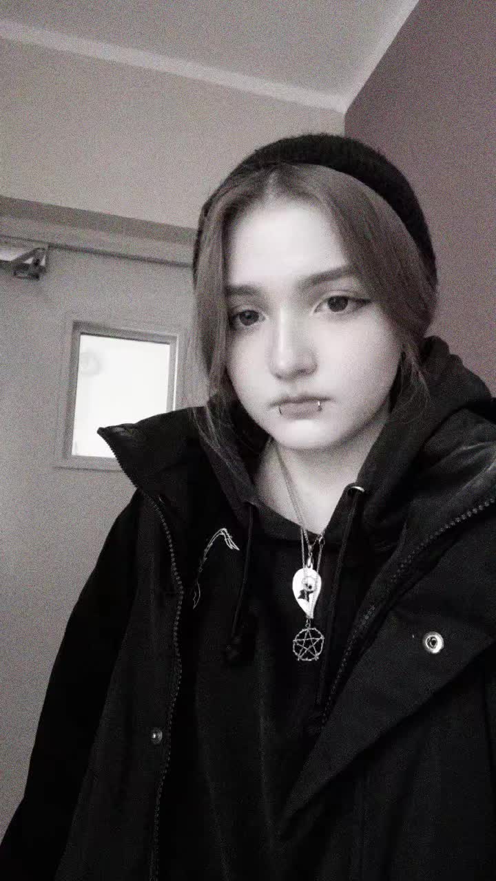 @🤍_𝔹𝕝𝕒𝕔𝕜 𝕀𝕔𝕖_🖤