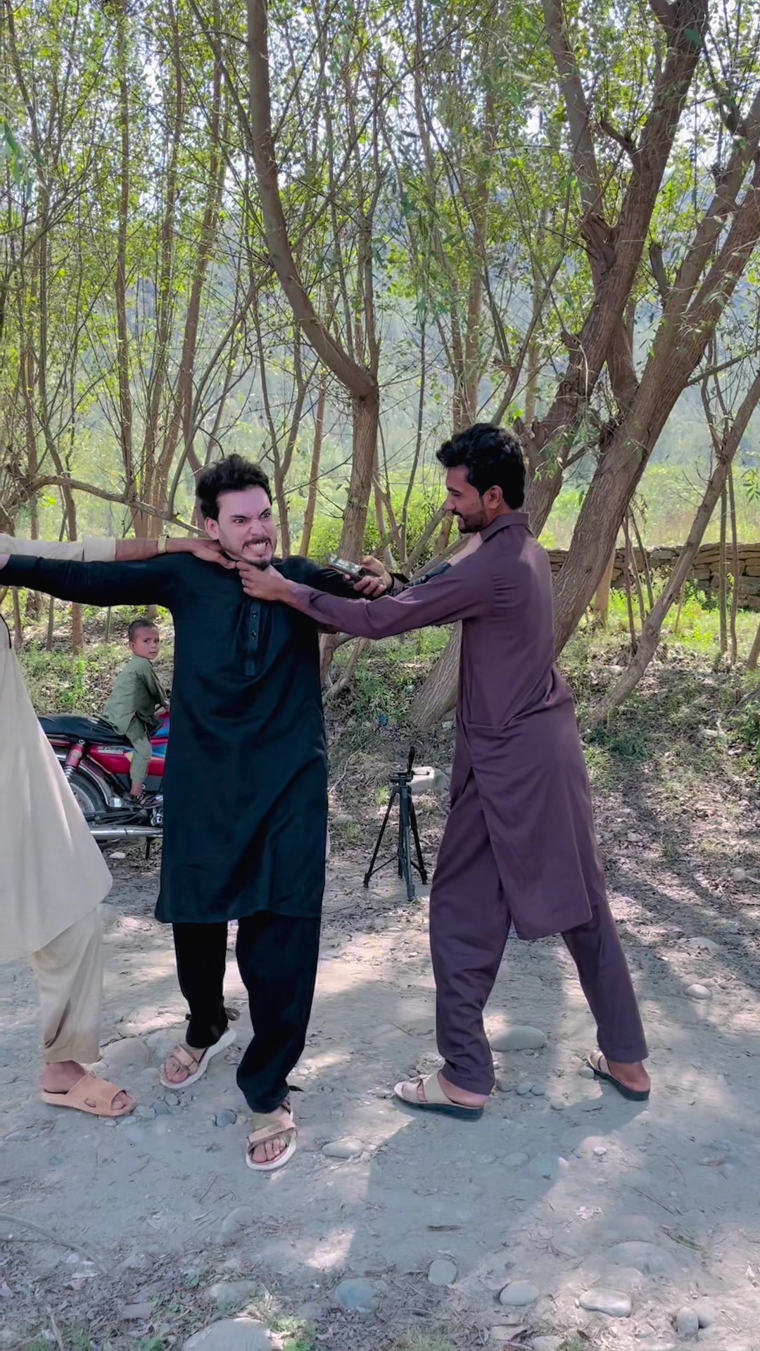 @hasnainshahi_27