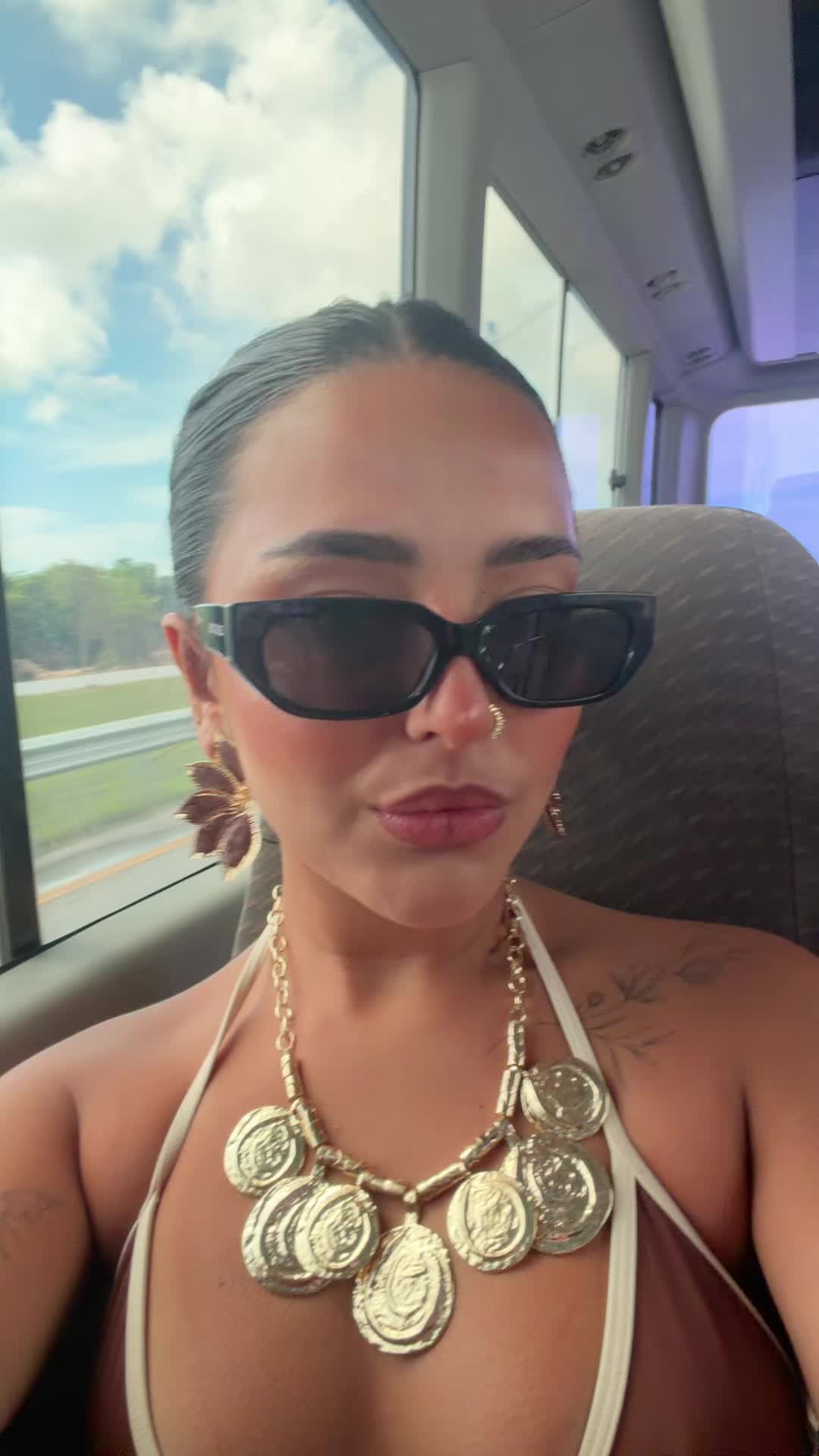 @thatafreitas