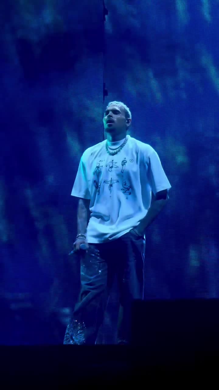 @breezybrow908