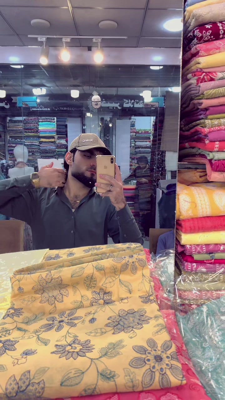 @Zubair pathan🤬