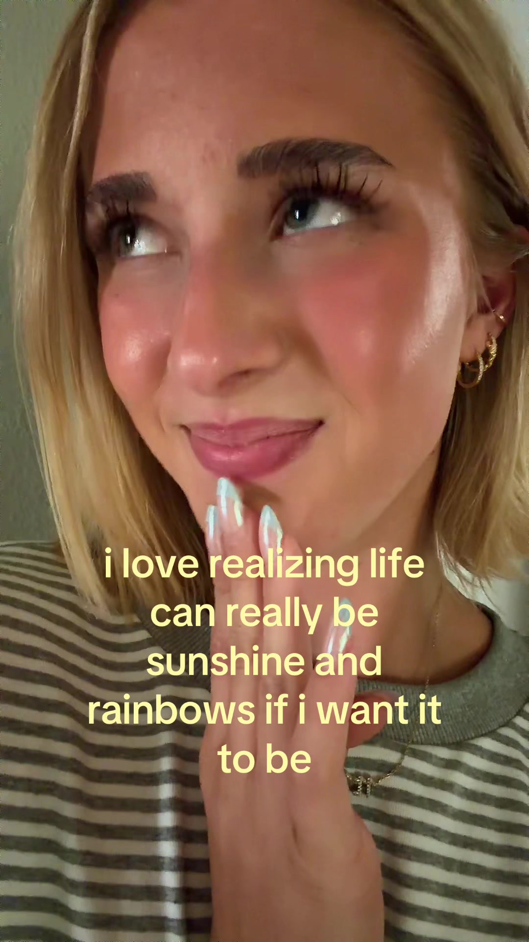 @theelliebarker