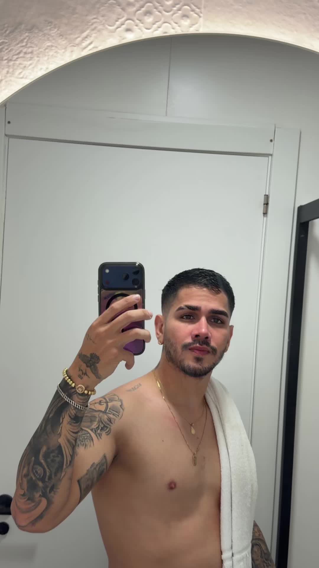 @𝐀𝐝𝐫𝐢&aacute;𝐧 🐺