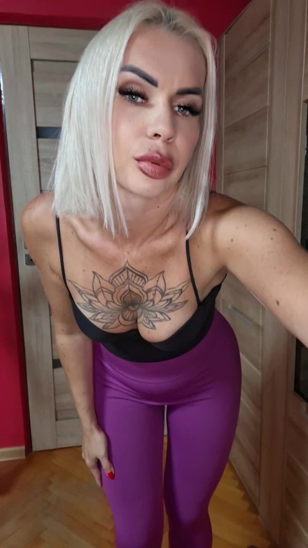 @catwoman