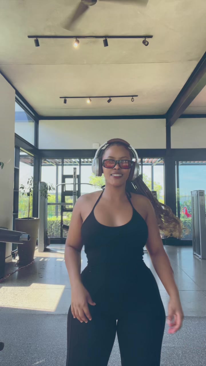 @Nthabi_Sings