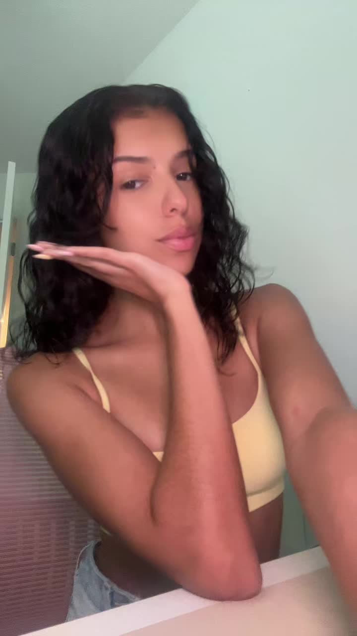 @ariaxnicole
