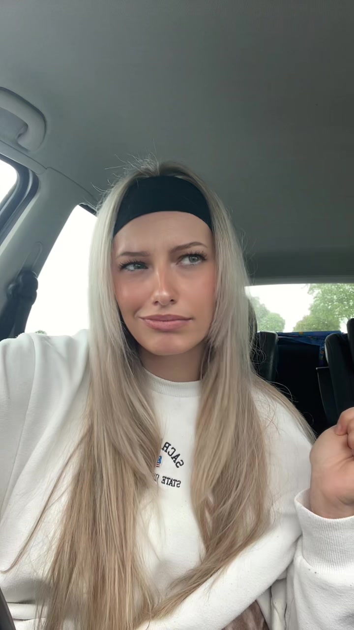 @Viviisbroken
