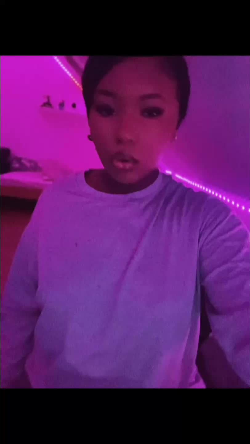 @๐๐ก๐๐๐ข๐ฃ๐๐