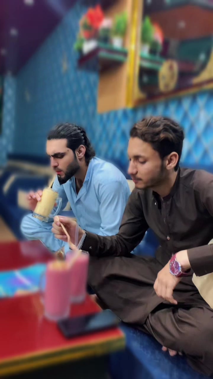 @Zubair pathan🤬