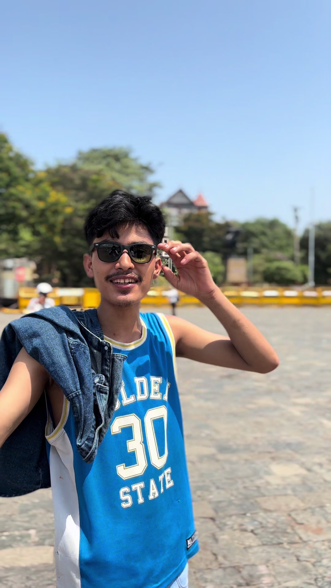 @शाही जि 👑