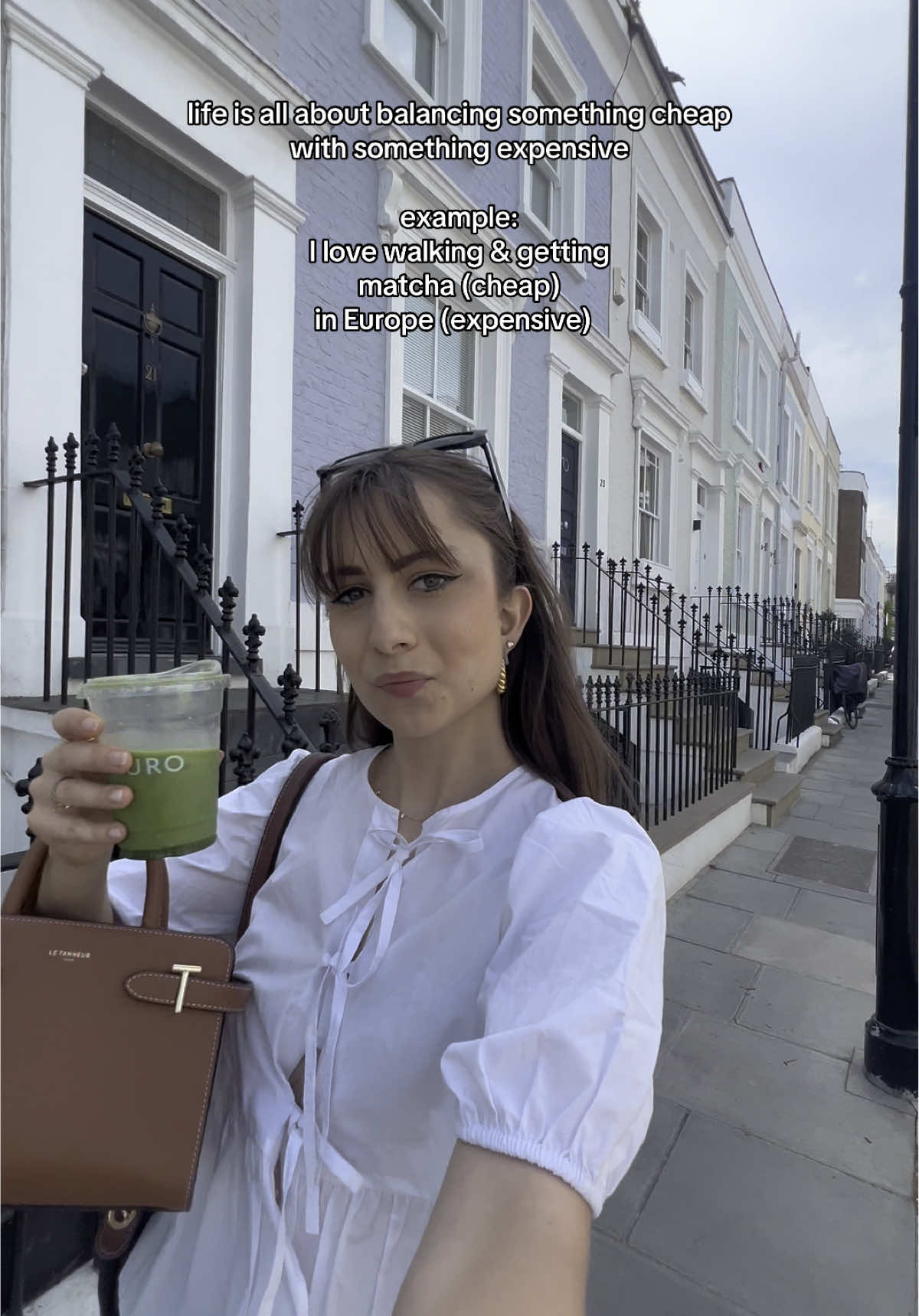 @beingisabella