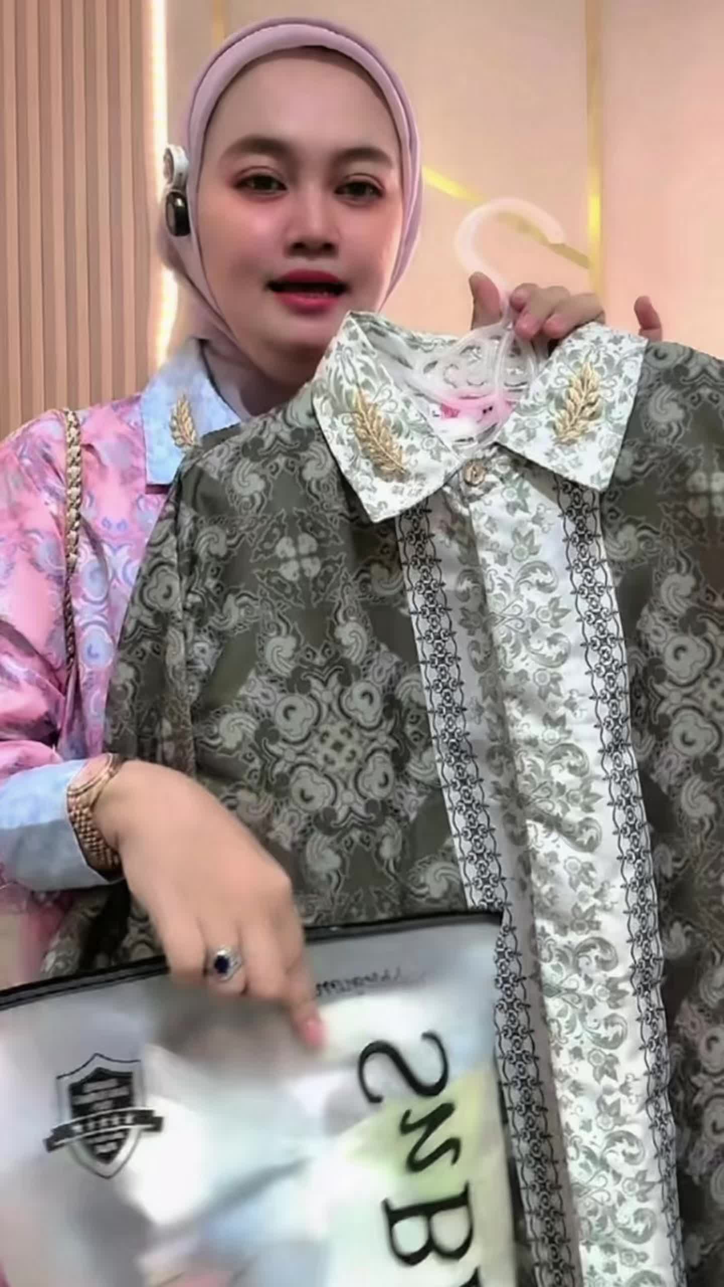 @nailakharisma4
