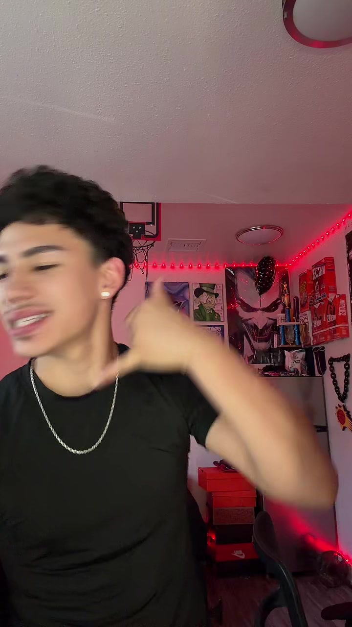 @Sheluvs_robert