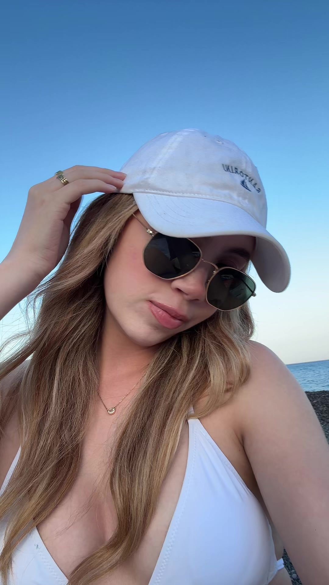 @Mónica